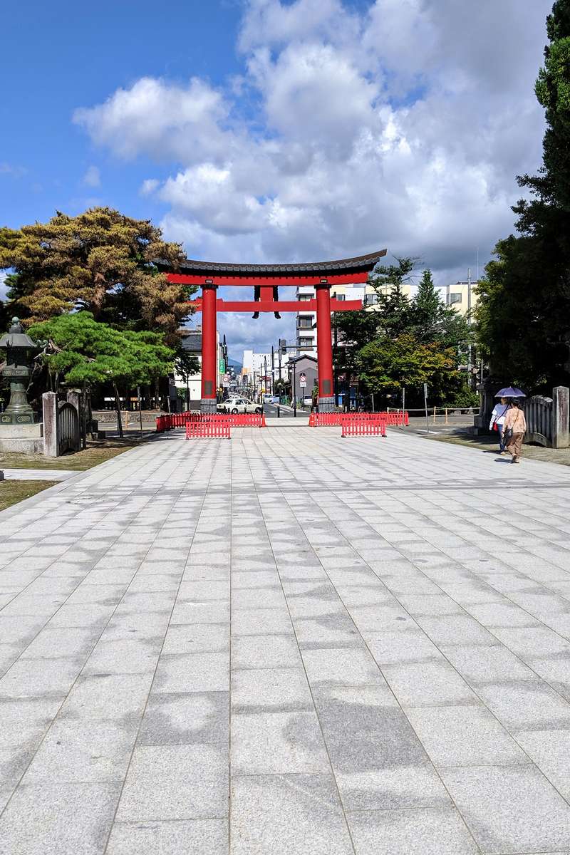 盛岡八幡宮 大鳥居