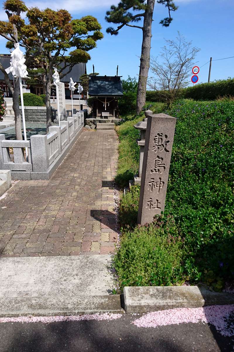 隣に敷島神社がありました 山形県護国神社 山形県山形市 八百万の神