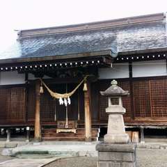 江俣の神明神社。鰹木の数と千木の形が男神のそれ。珍しい神社でした。(投稿日:2017年11月15日) 写真