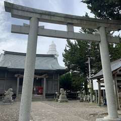 厳島神社と灯台(投稿日:2019年5月14日) 写真