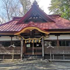 八王子神社 山梨県富士河口湖。(投稿日:2021年4月10日) 写真