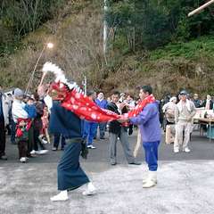 早田神社に伝わる、早田神楽(獅子神楽・伊勢太神楽系)(投稿日:2015年8月2日) 写真