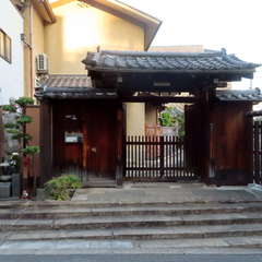 山門前(投稿日:2023年12月13日) 写真