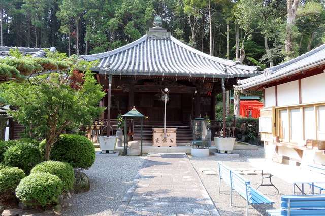 卍寶國寺｜奈良県御所市 - 八百万の神