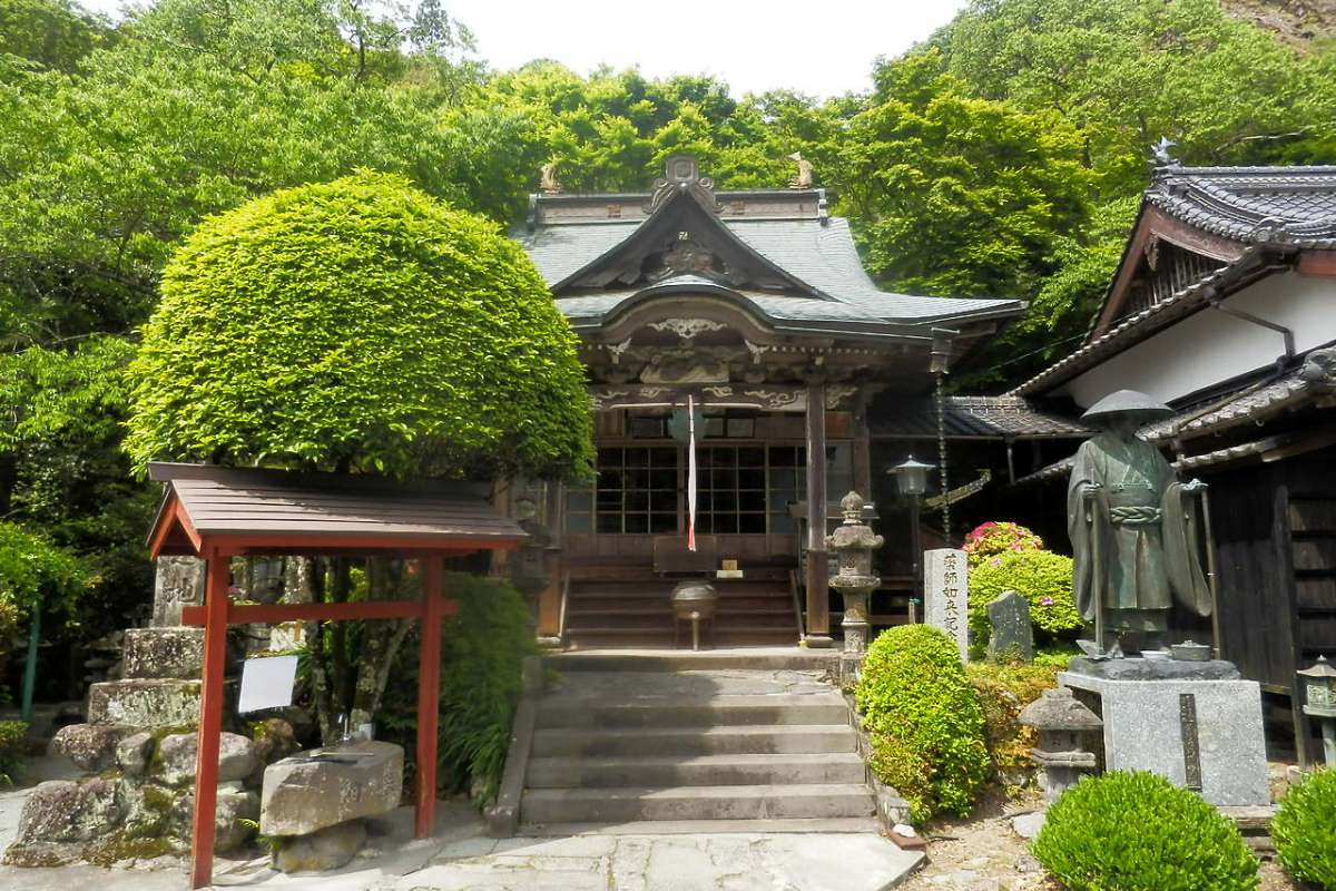 霊巌寺｜福岡県八女市 八百万の神
